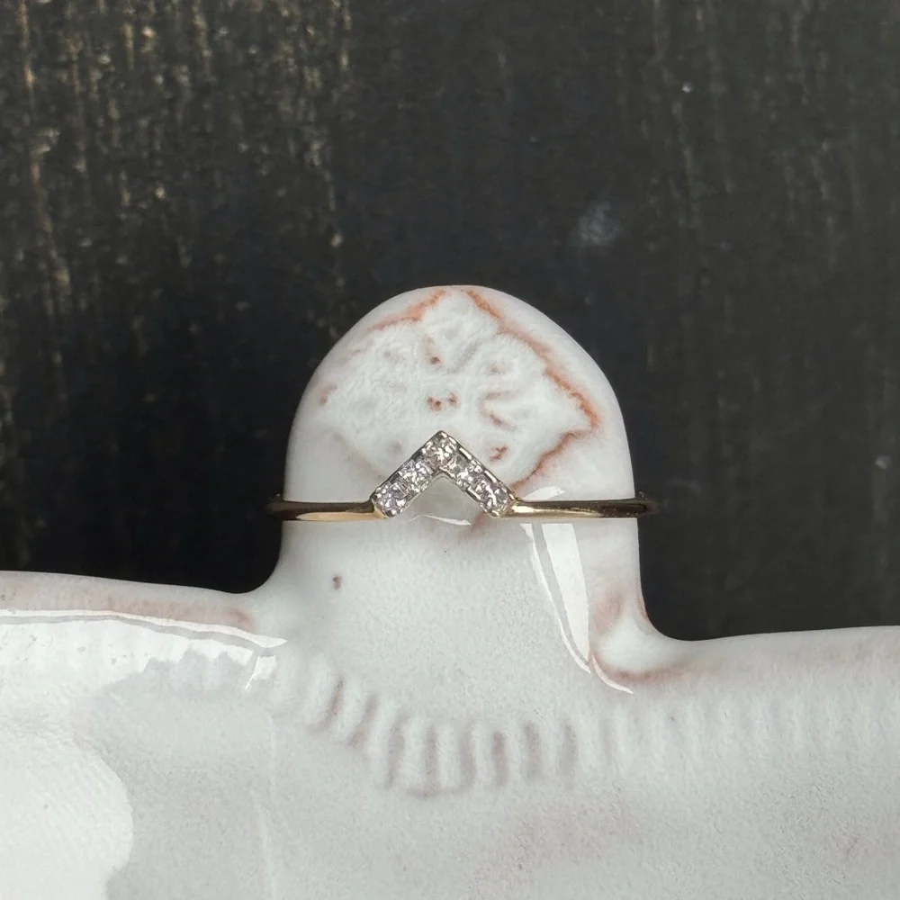 14KYG Princess Cut Diamond V Ring